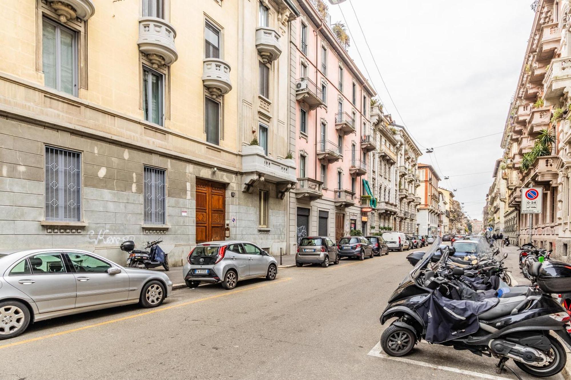 Goldoni House - Duomo 2 K M - Porta Venezia - Linate Apartment Milan Exterior photo
